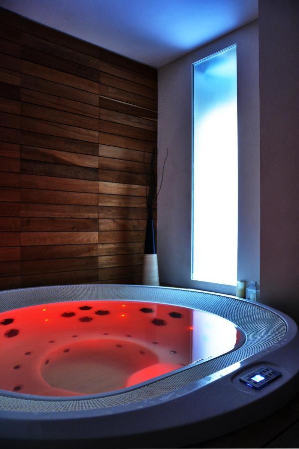 Hotel Touring Wellness & Beauty 퓨기 외부 사진