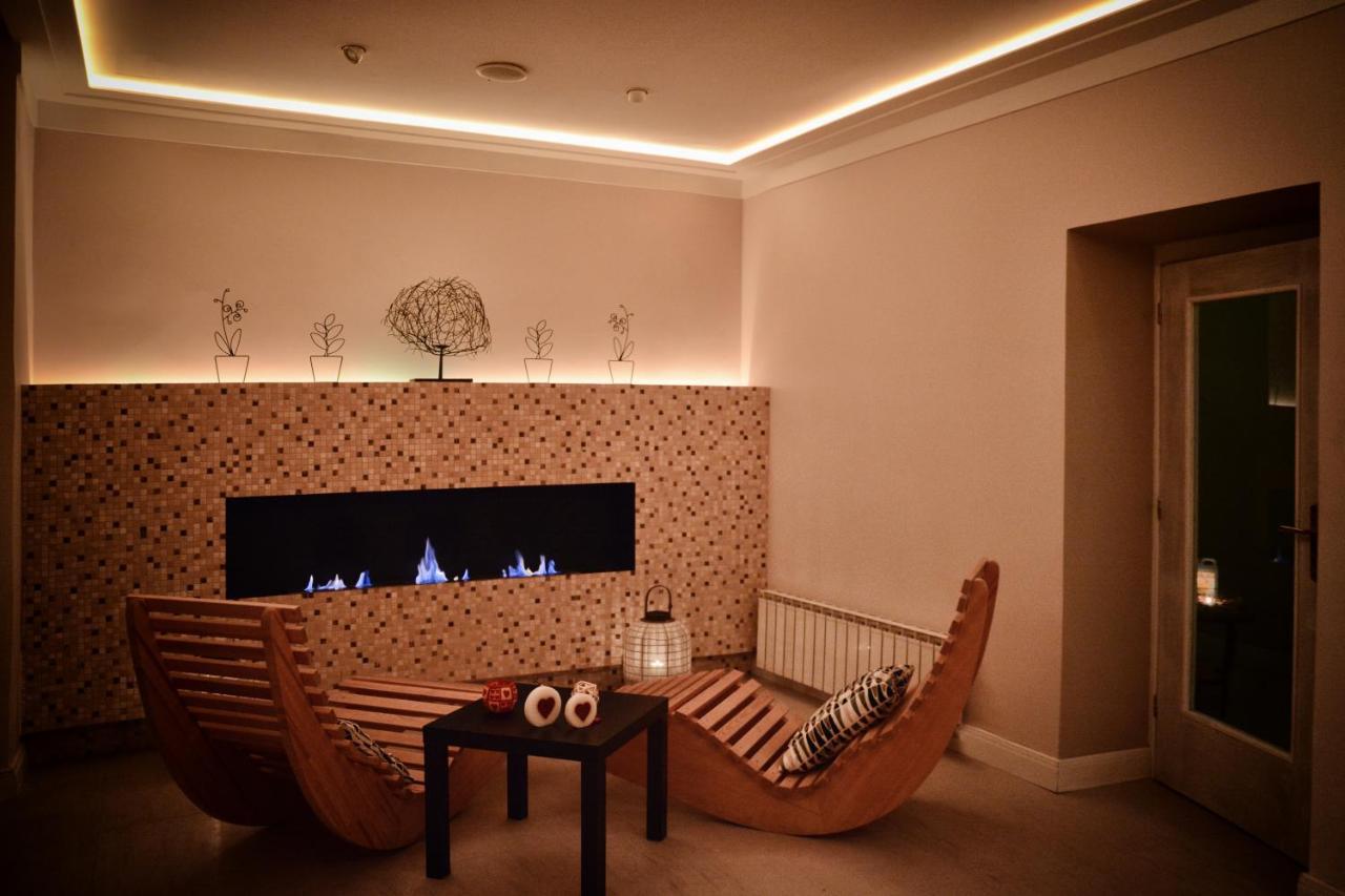 Hotel Touring Wellness & Beauty 퓨기 외부 사진