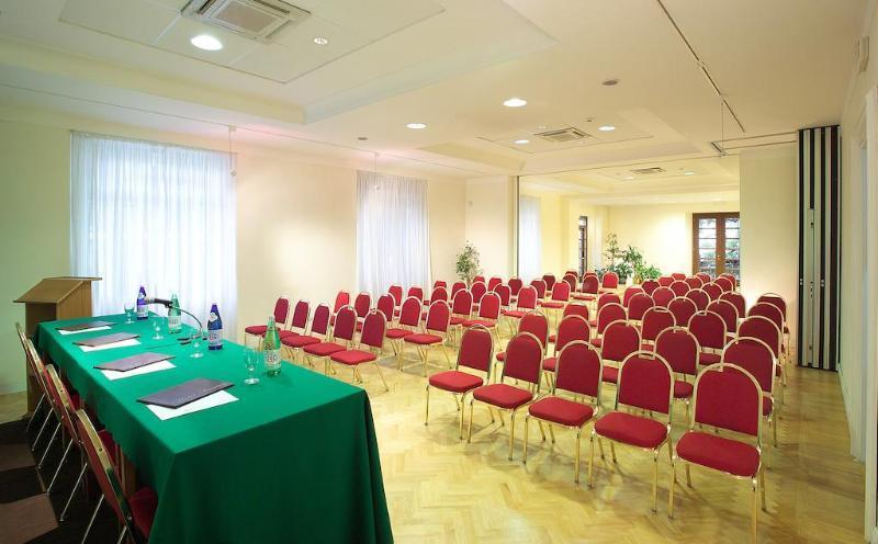Hotel Touring Wellness & Beauty 퓨기 외부 사진