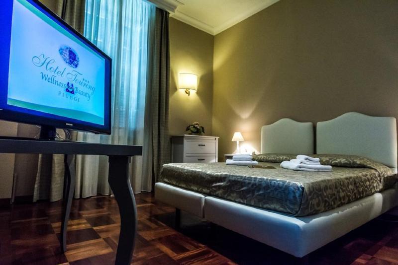 Hotel Touring Wellness & Beauty 퓨기 외부 사진